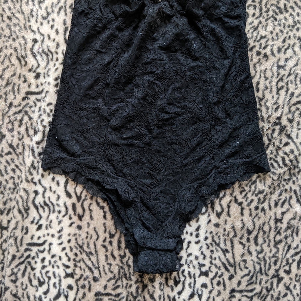 Lace bodysuit - Picture 4 of 7